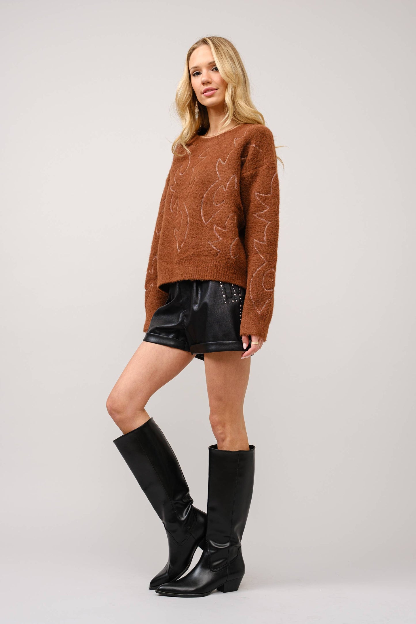 36332W - Western Boots Stitch Pattern Crew Neck Sweater